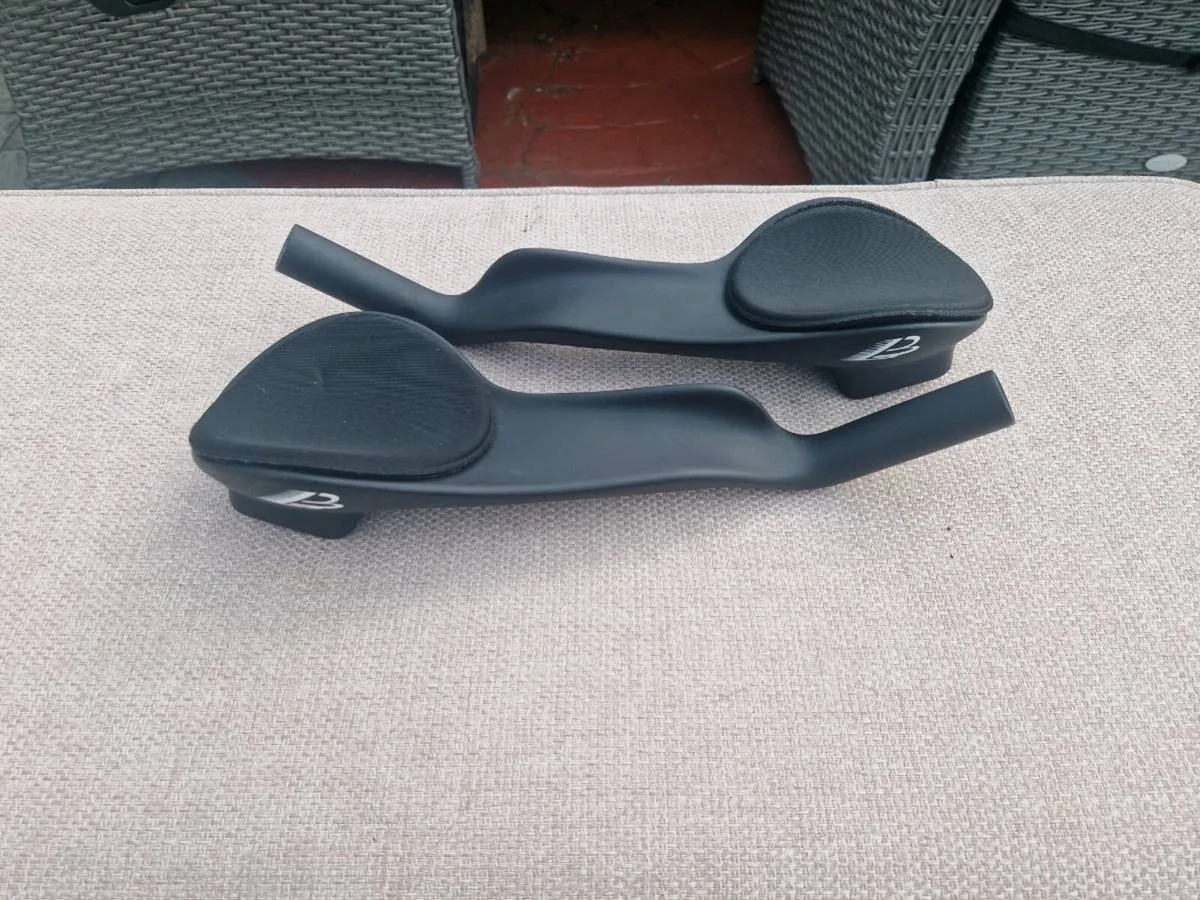 Carbon Fiber TT Aerobars / Triathlon Handleb - Image 1