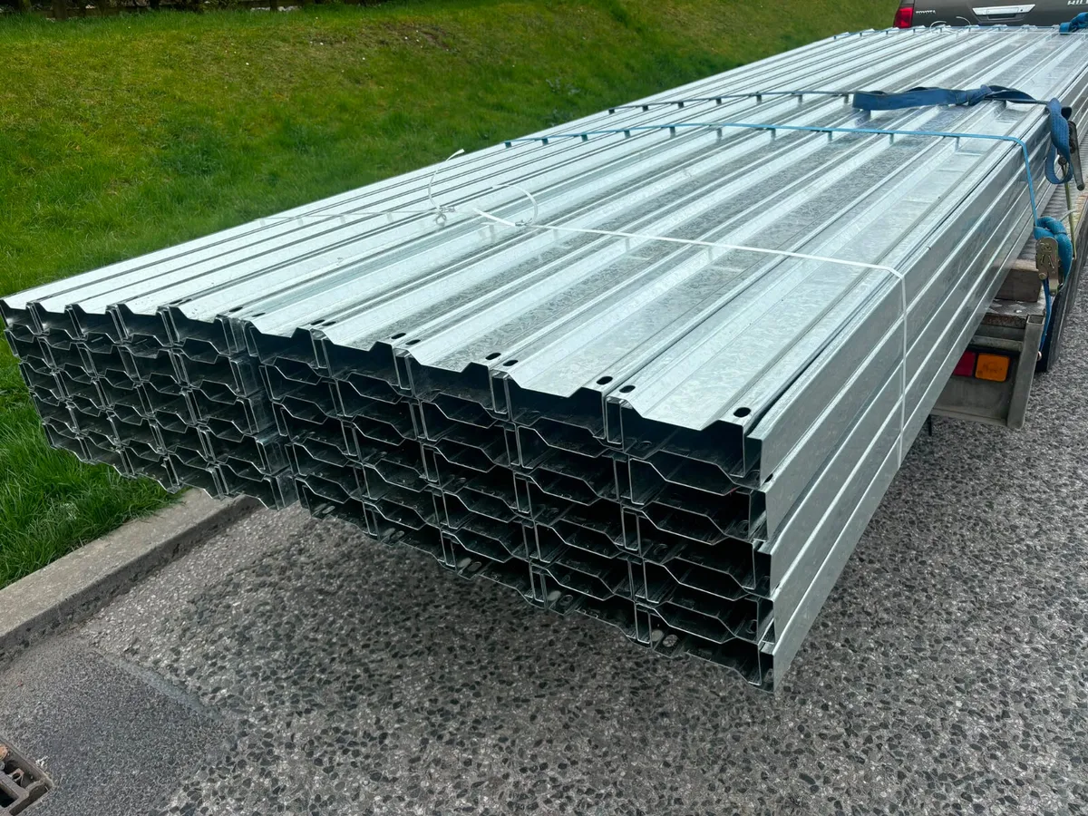 New red oxide corrugated sheeting €2.99ft sale - Image 4