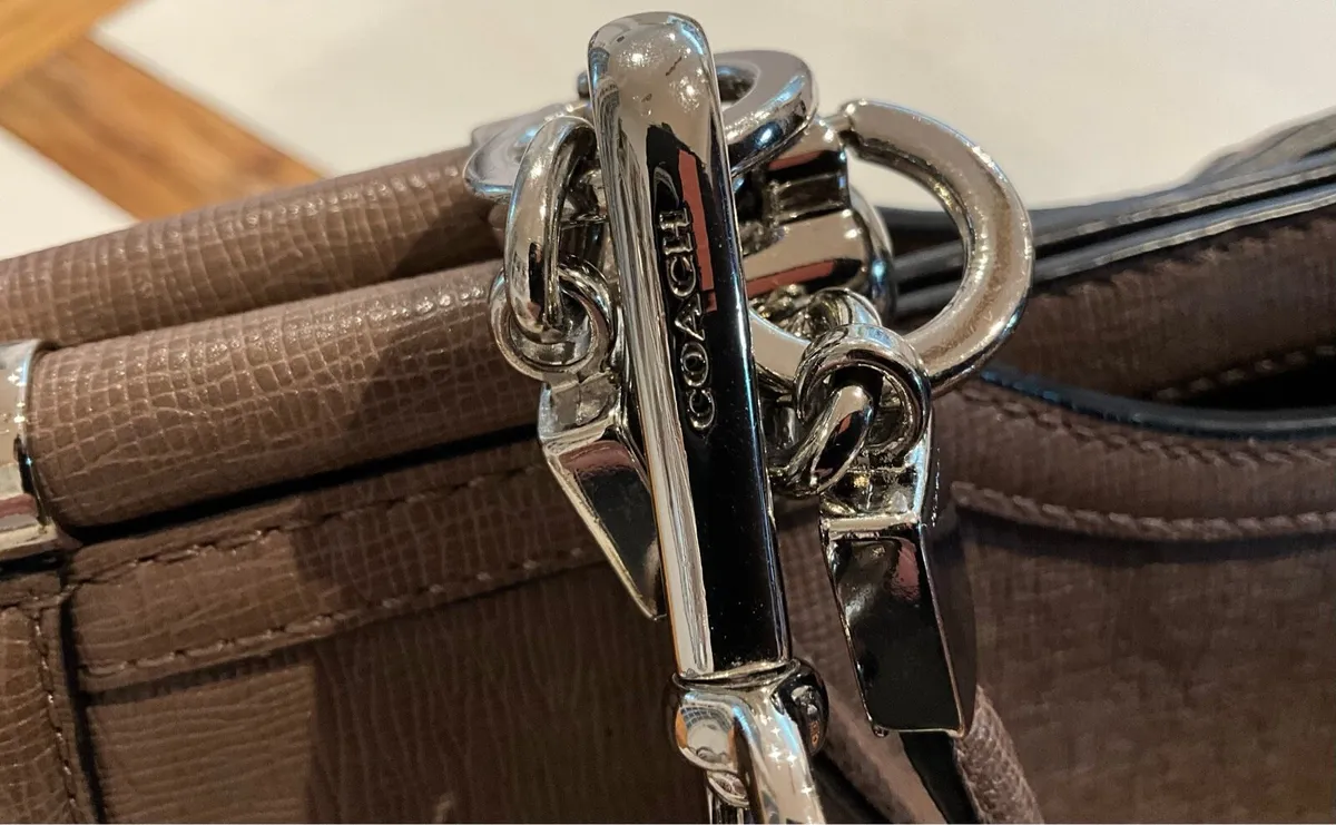 COACH Leather Satchel Handbag/Shoulder Bag - Image 4