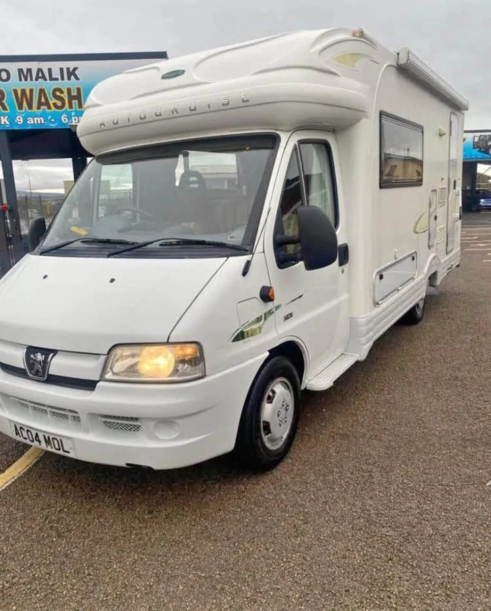 Peugeot boxer 2.8 TDI AUTOCRUISR 2 berth low line - Image 1