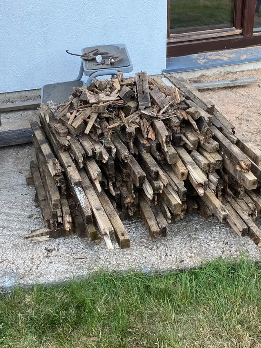 Free firewood for collection - Image 1