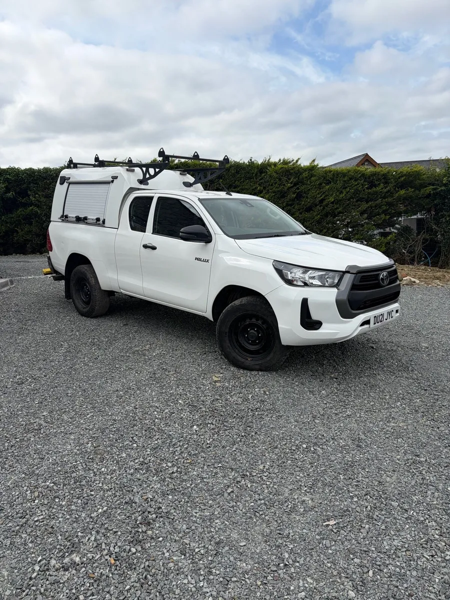 Toyota Hilux - Image 1
