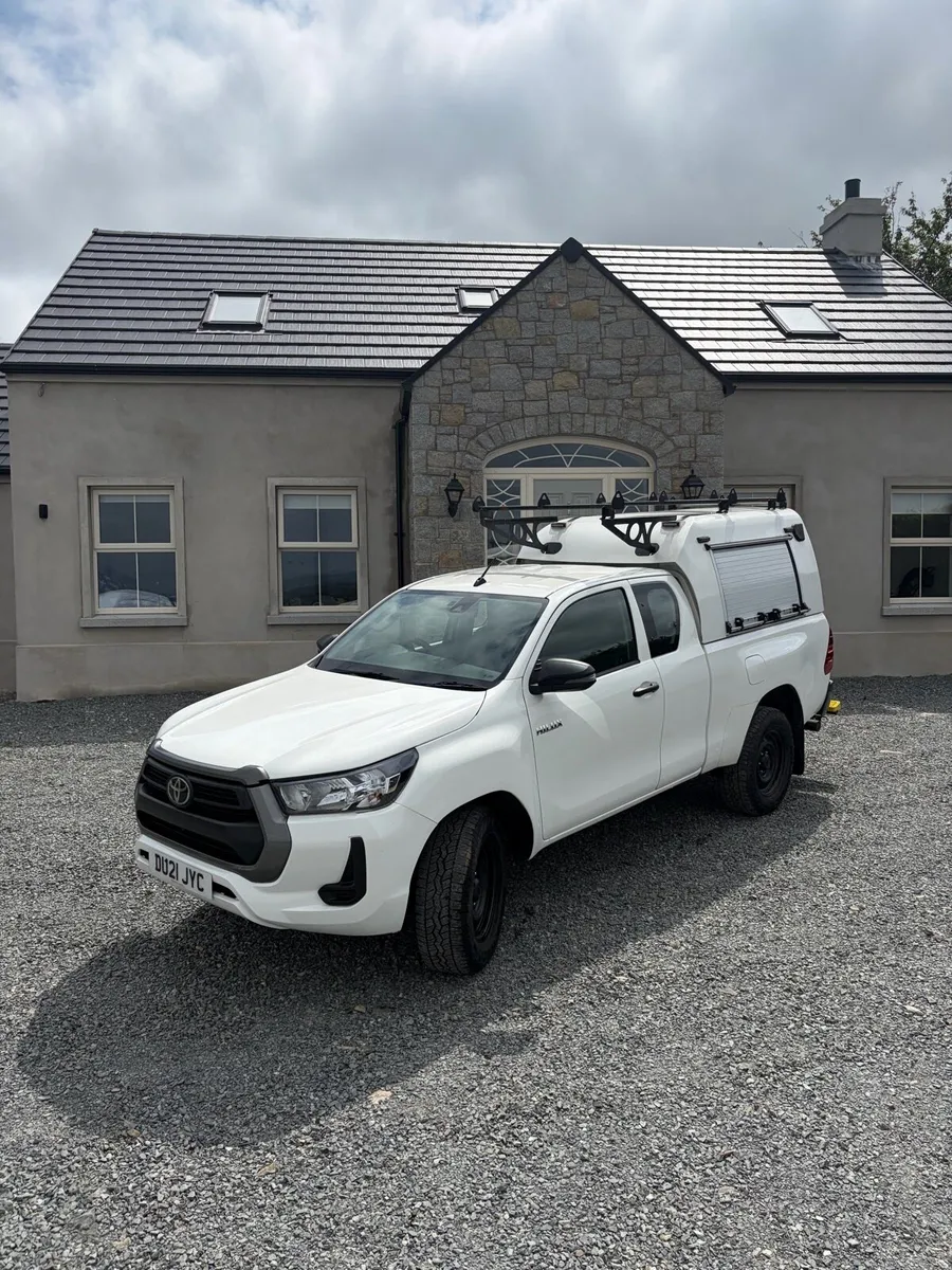 Toyota Hilux - Image 2