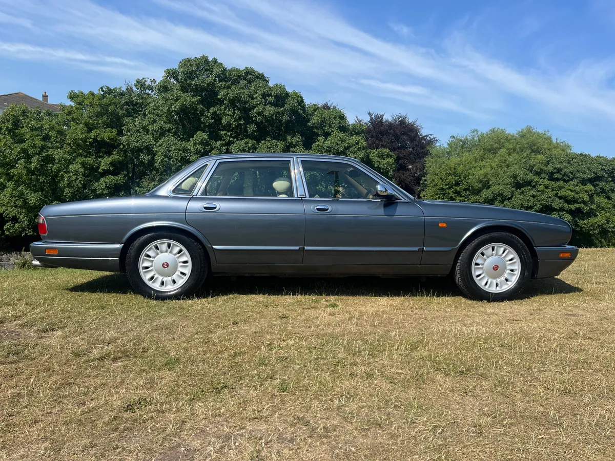1995 Daimler Six X300 Magnificent! - Image 4