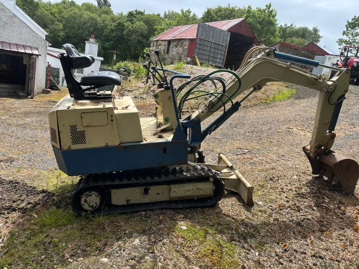 Mini digger - Image 2
