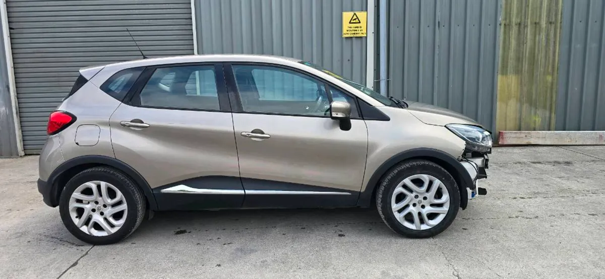141 RENAULT CAPTUR DIESEL - Image 3
