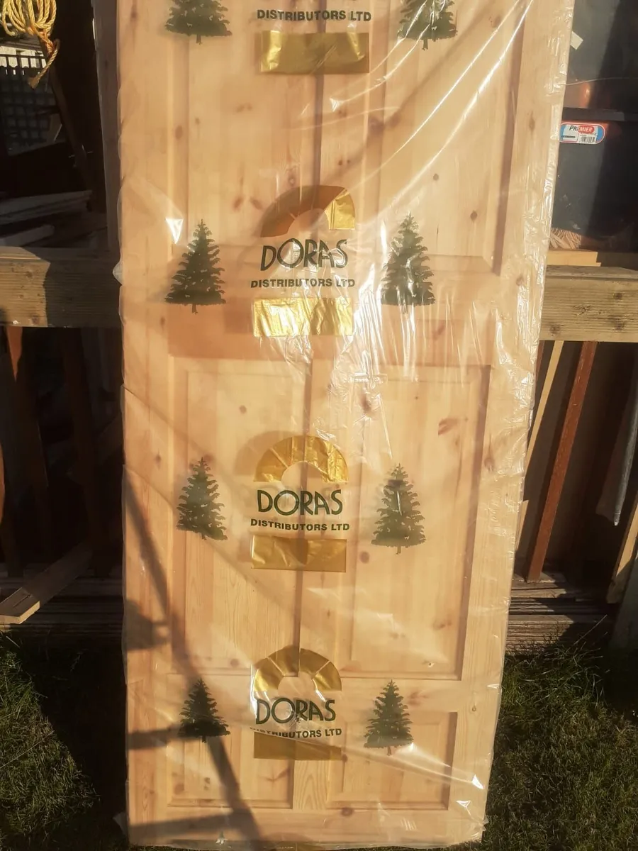Doras solid doors none warp - Image 1