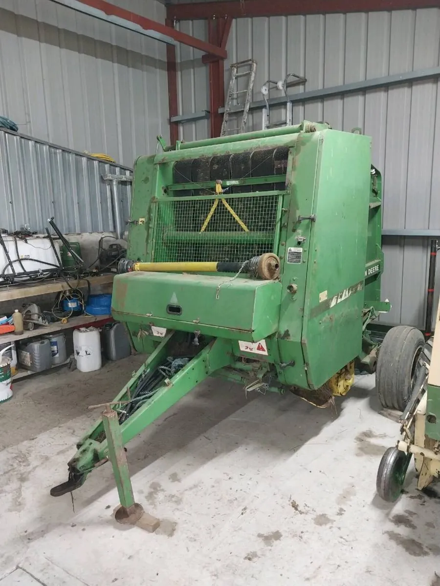 John Deere 545 Baler - Image 2