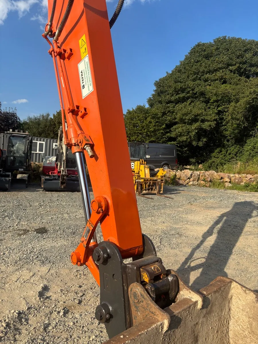 Hitachi ZX135US-6 - Image 2