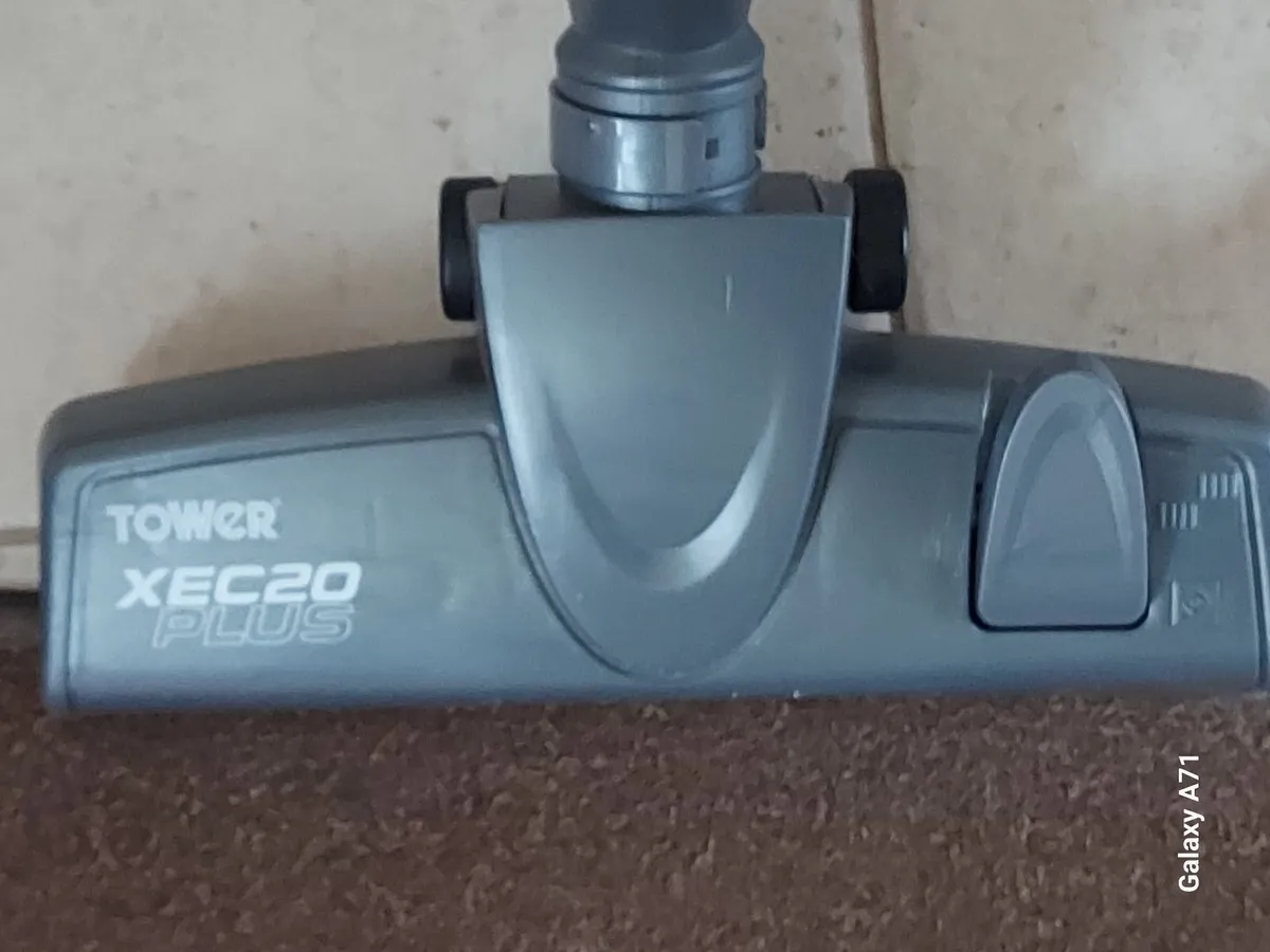 TOWER XEC20 PLUS Vertical wired Vacuum Cleaner - Image 4