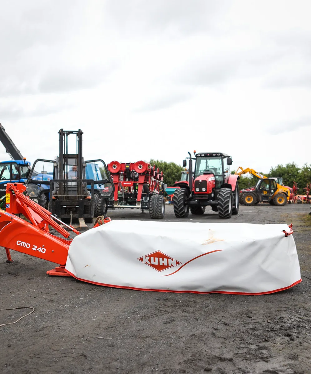 Kuhn GMD240 8FT Mower - Image 1