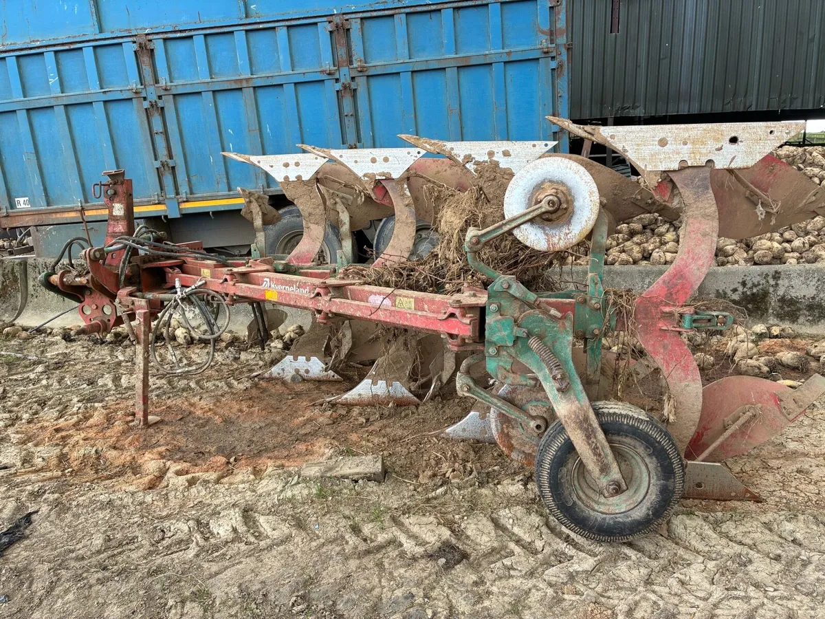 Ploughes  Kverneland/ Kuhn - Image 2
