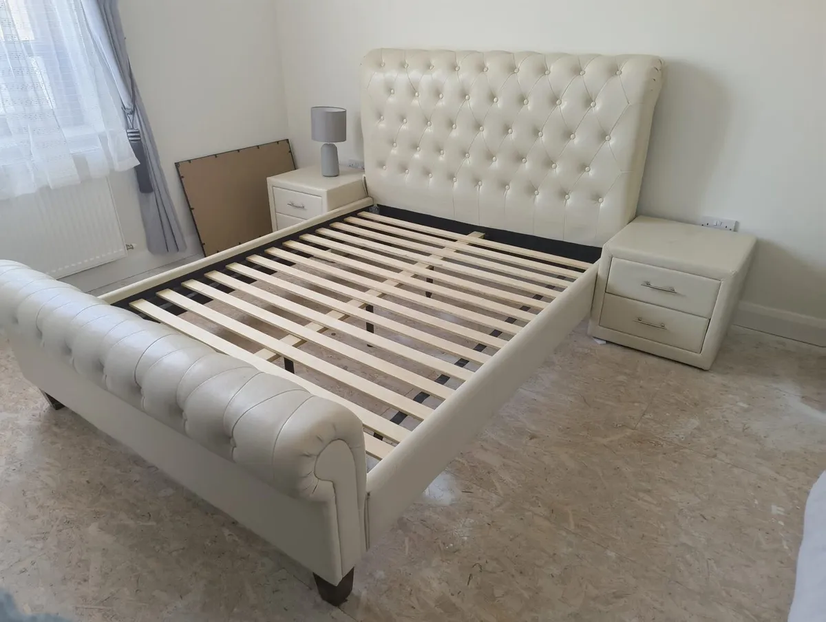 Bed - Image 1
