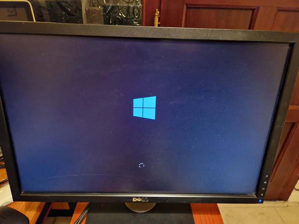 Lenovo ThinkCentre 300GB HDD, 2GB RAM Desktop PC - Image 3