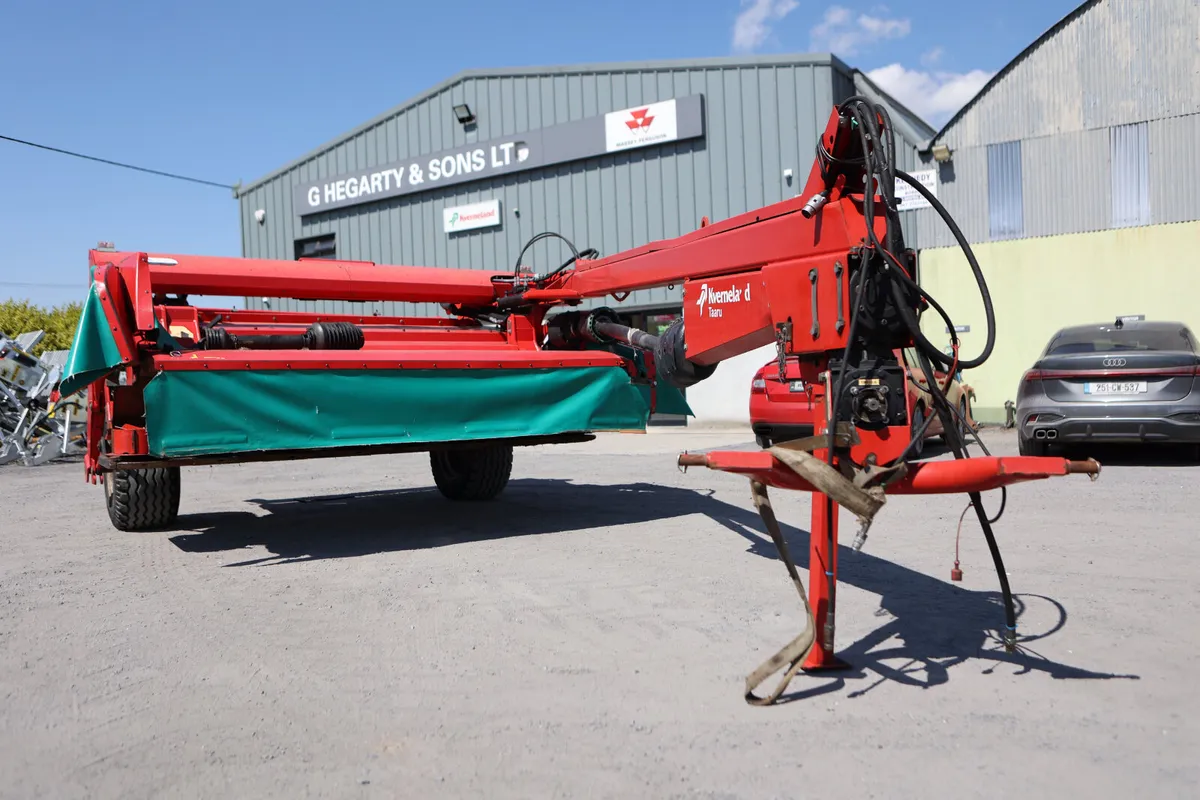 Kverneland 4332 Trailed Mower - Image 2