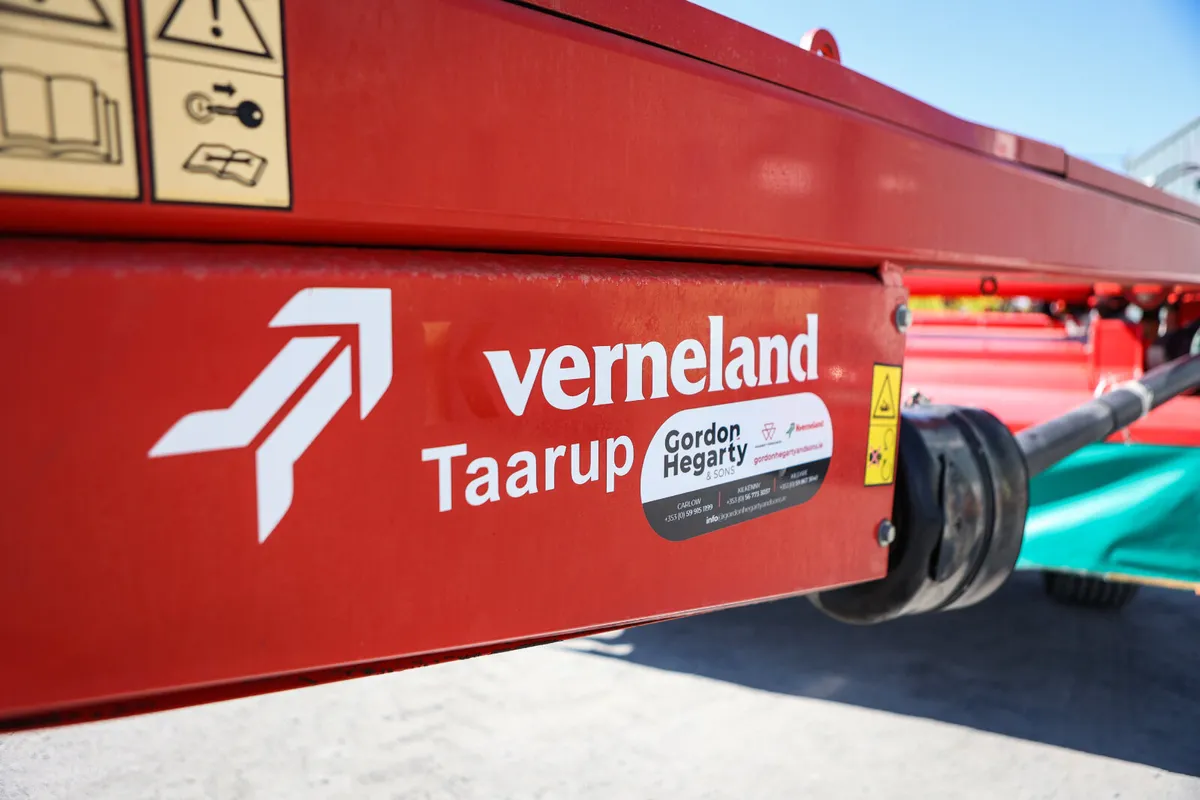 Kverneland 4332 Trailed Mower - Image 3