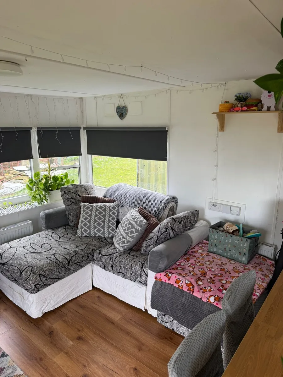 Mobile Home - Image 3
