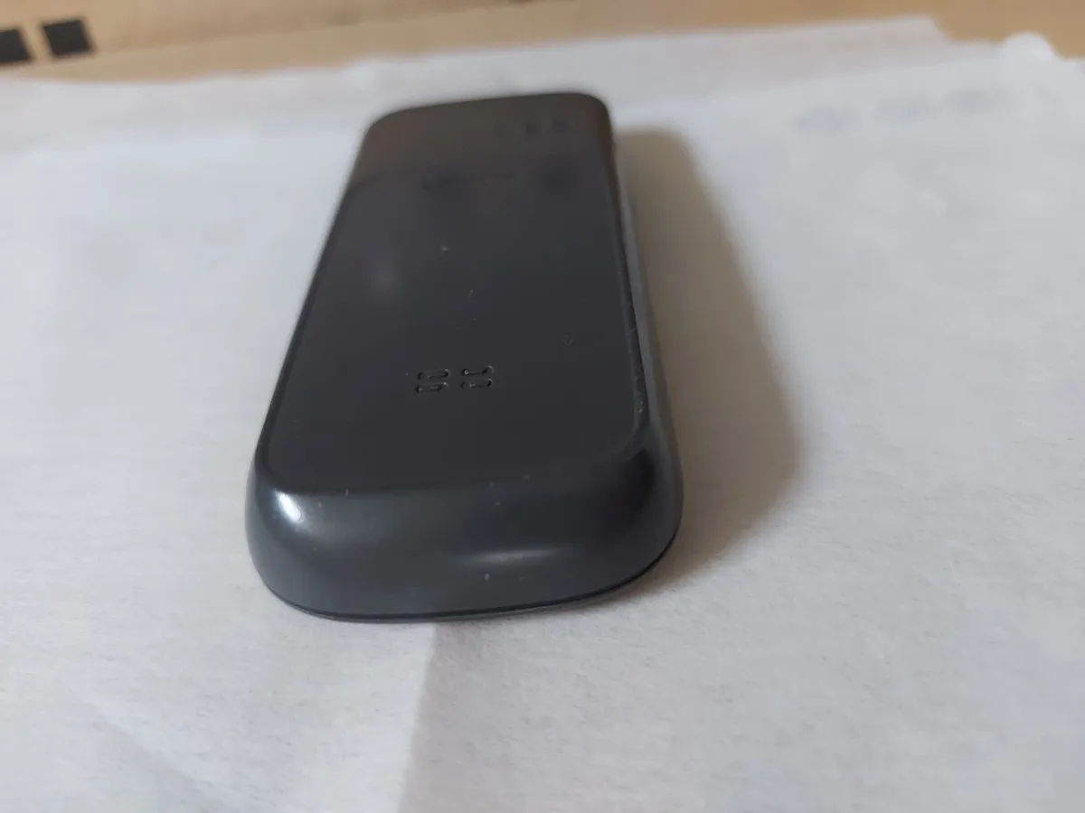 Nokia 100, Demo Model, in excellent condition - Image 3