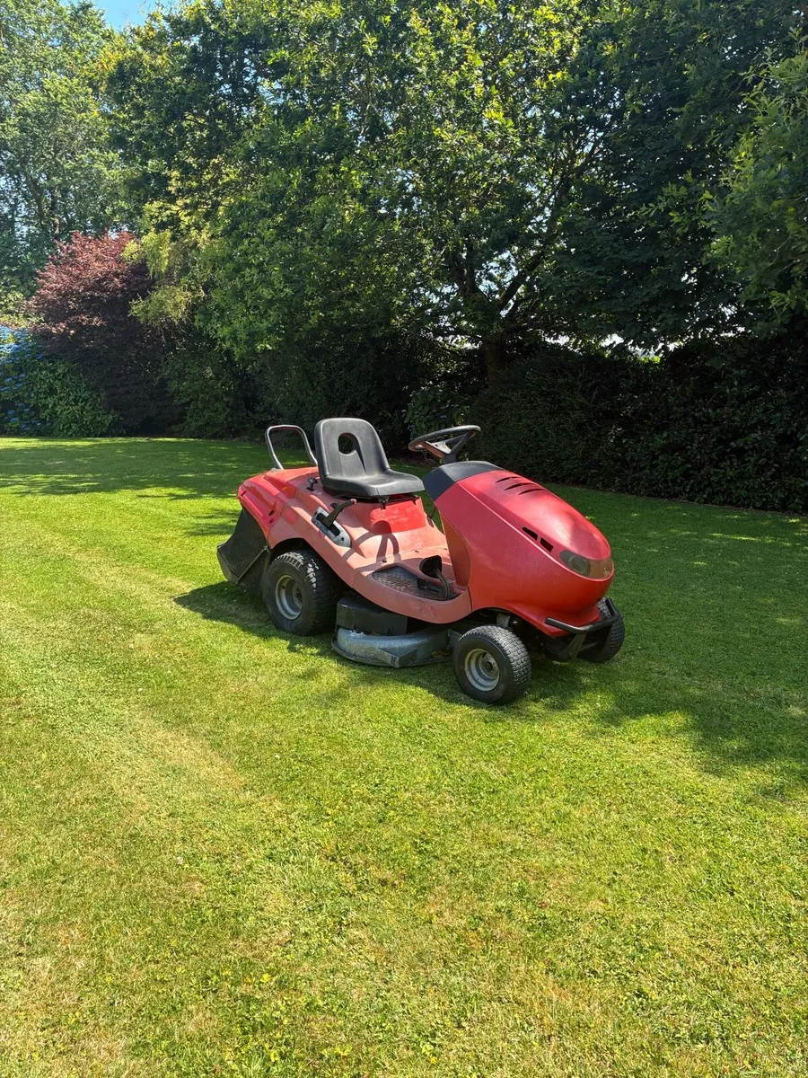 Ride on mower - Image 1