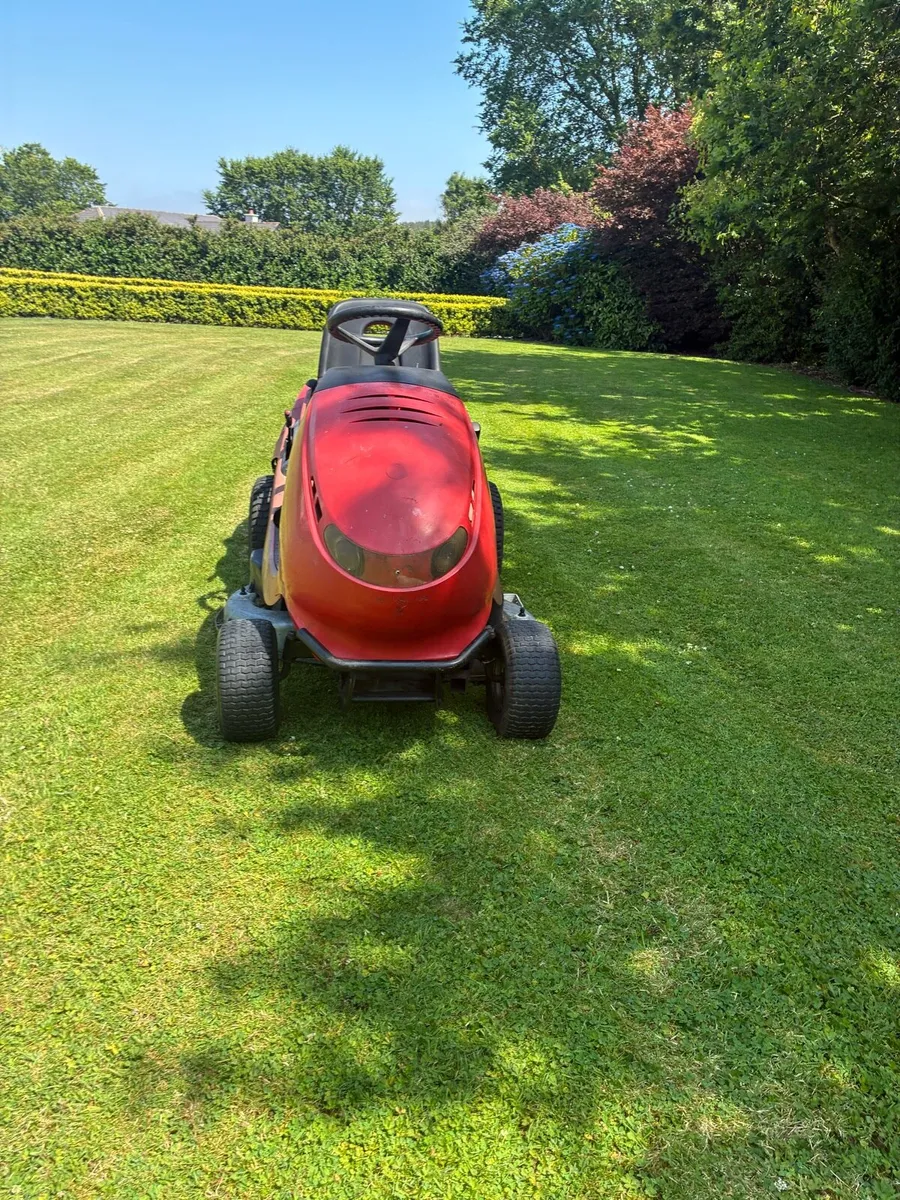 Ride on mower - Image 2