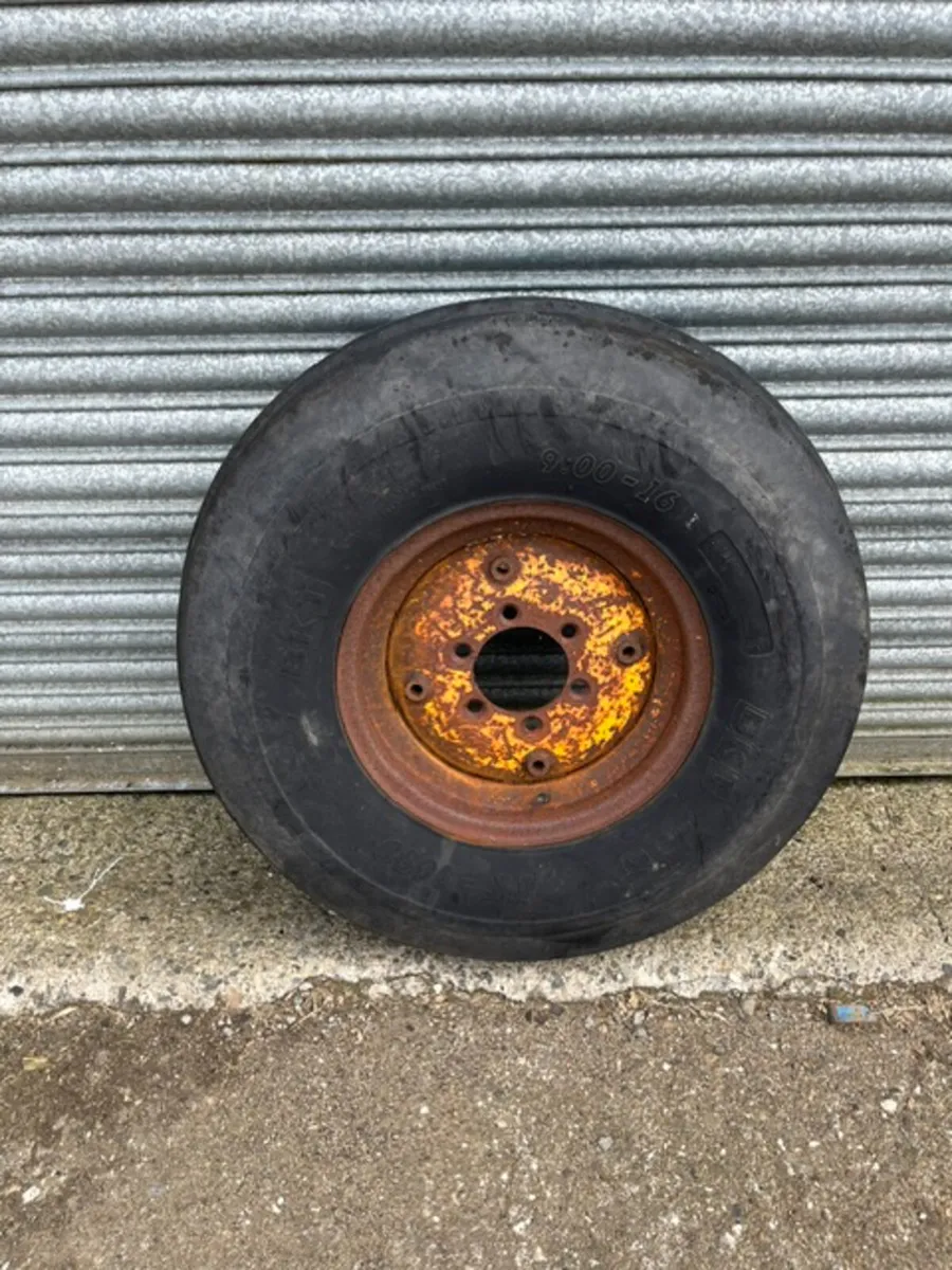 900 x16 BKT Wheel Suit MF 50B or MF 50 etc - Image 1