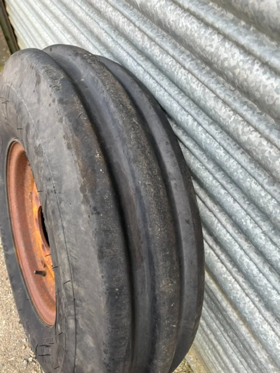 900 x16 BKT Wheel Suit MF 50B or MF 50 etc - Image 4