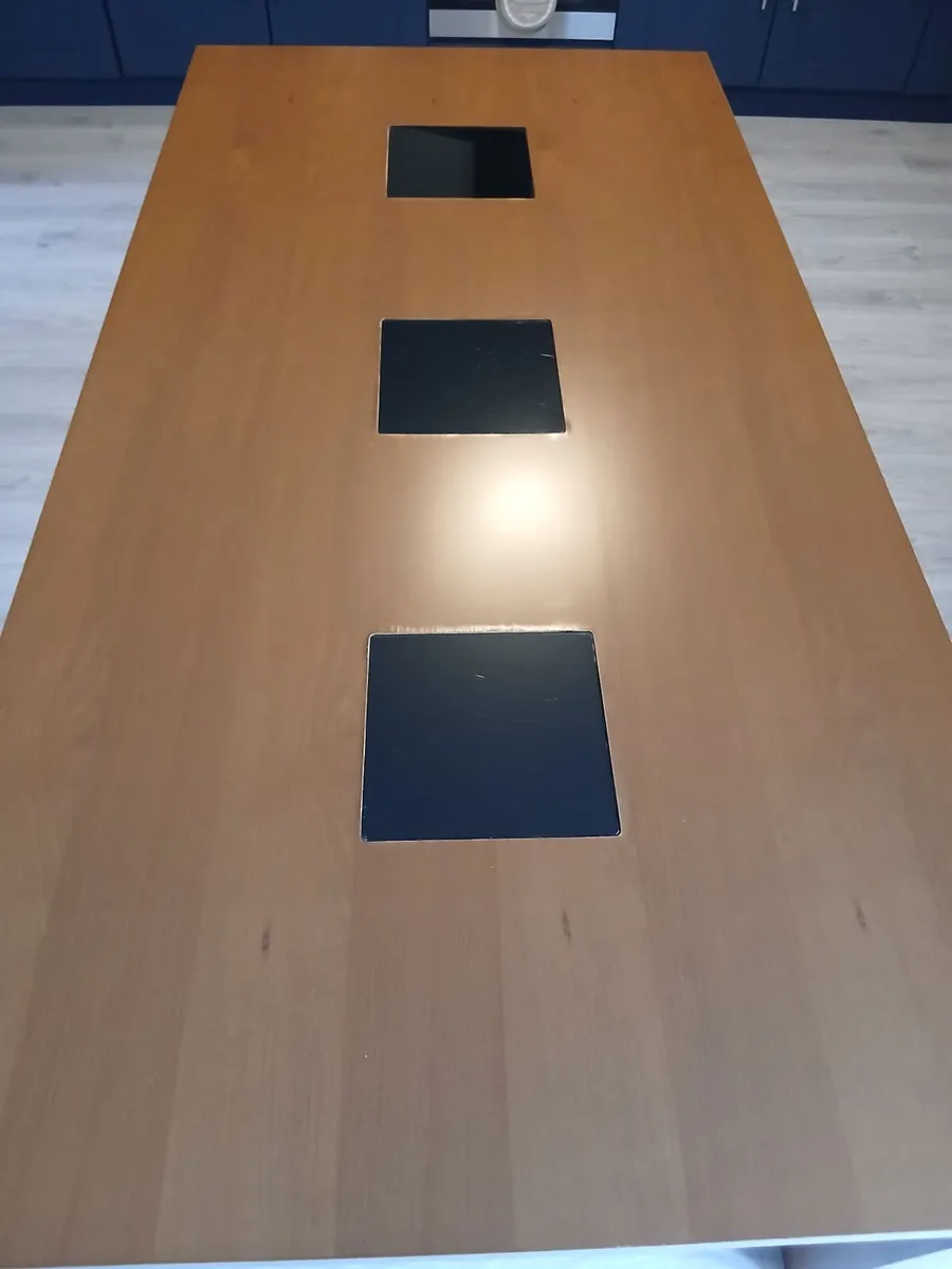 Kitchen table - Image 2