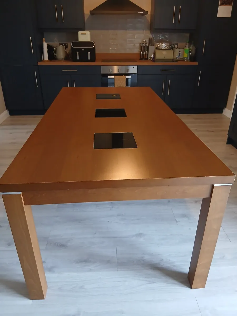 Kitchen table - Image 3