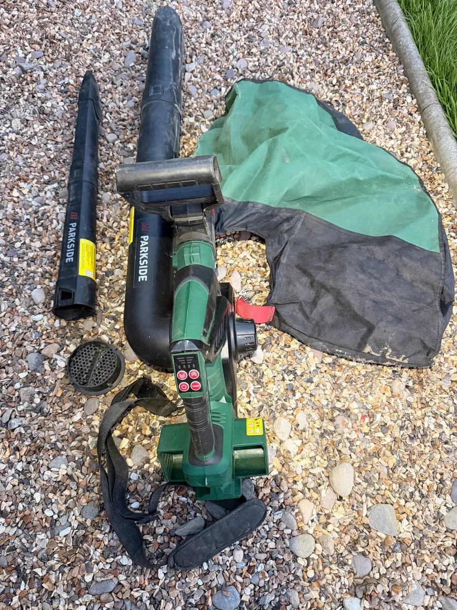 Leaf blower - Image 1