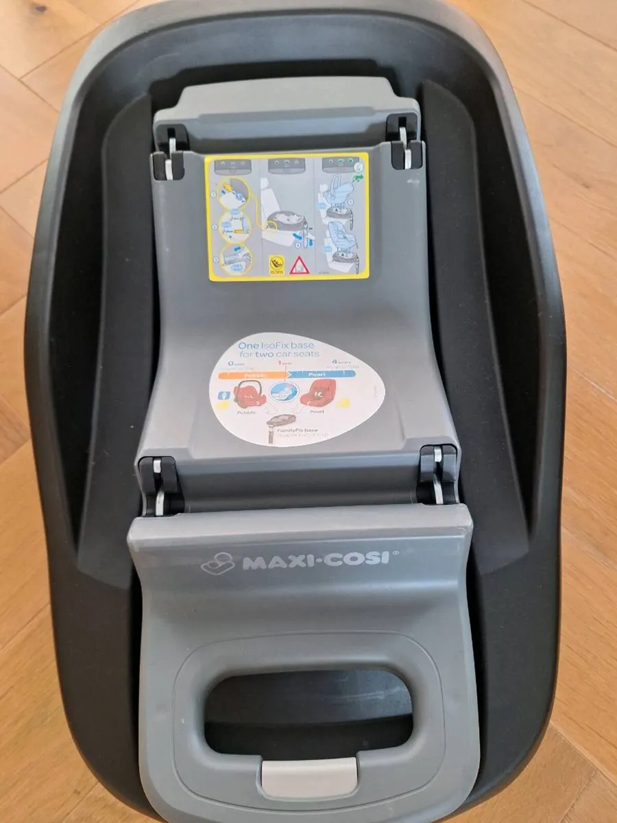 Maxi Cosi Familyfix Isofix Base - Image 3