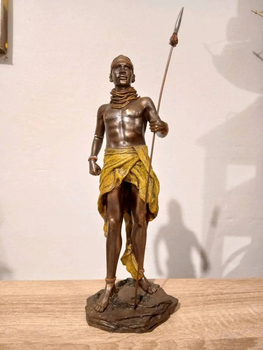 Bronzed tribal warrior - Image 1