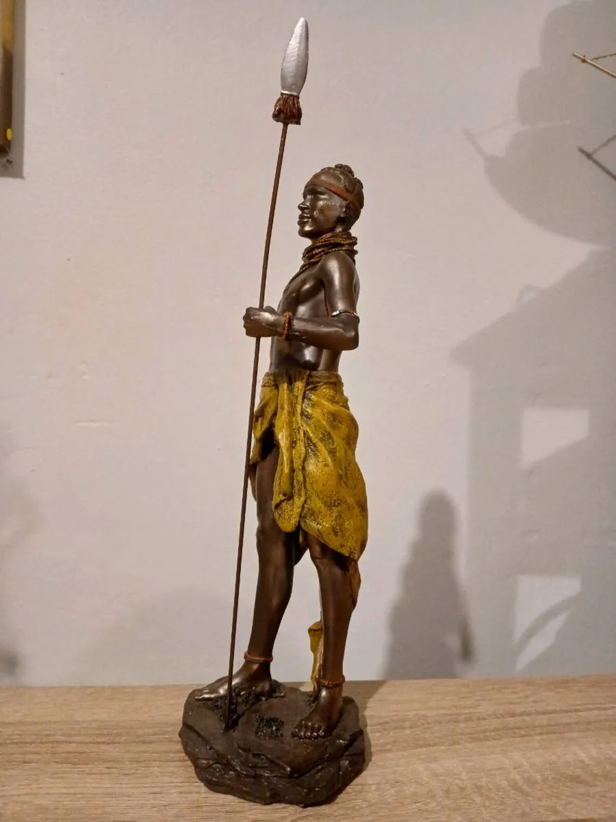 Bronzed tribal warrior - Image 2