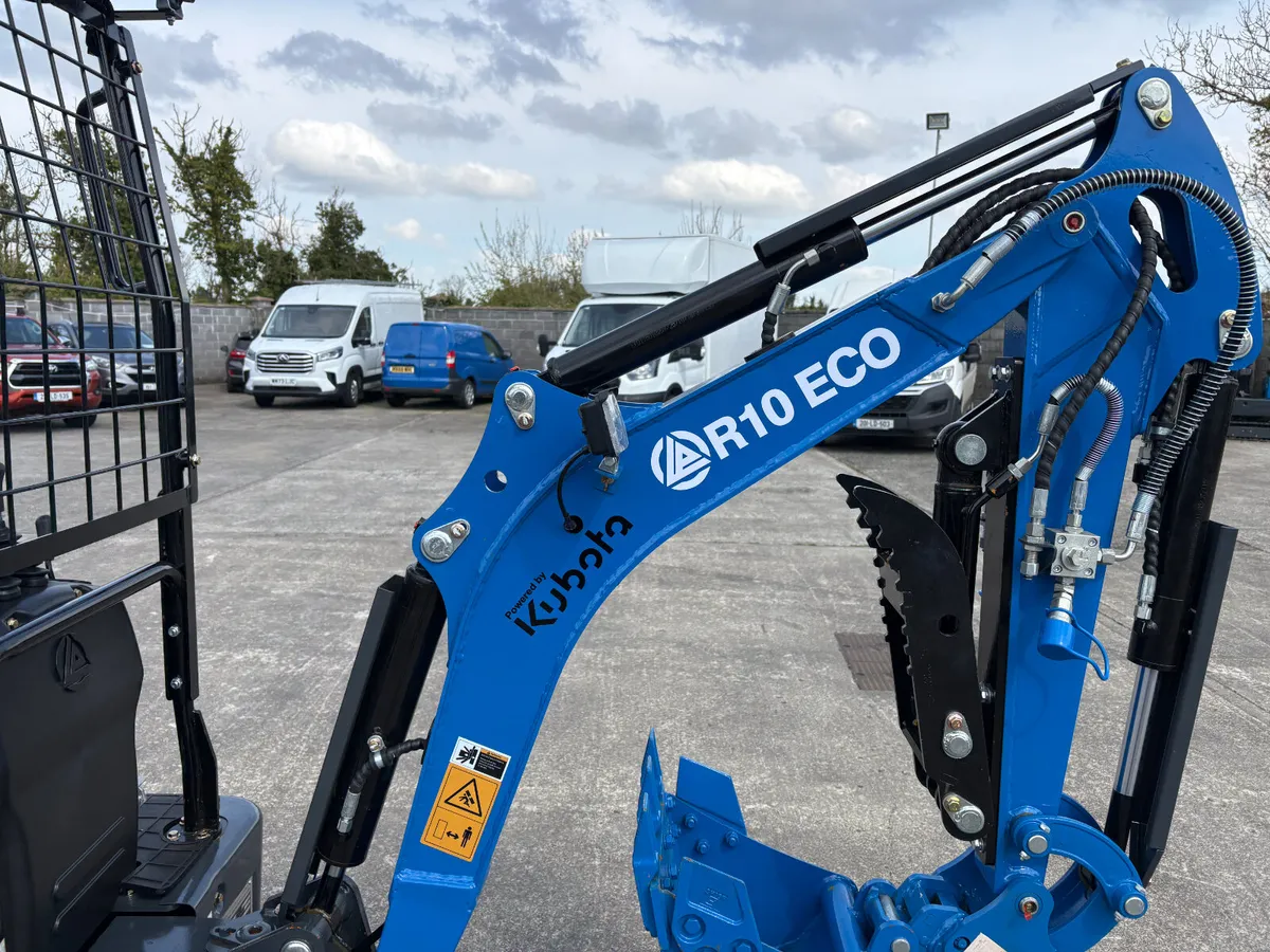 New Model Rippa R10-6 Mini Excavator - Image 2