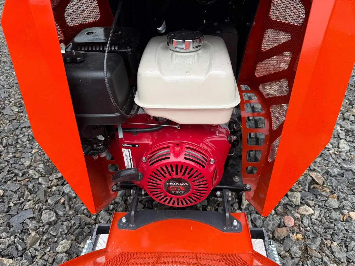 Yardex YX600 High Tip Tracked Dumper - Image 4
