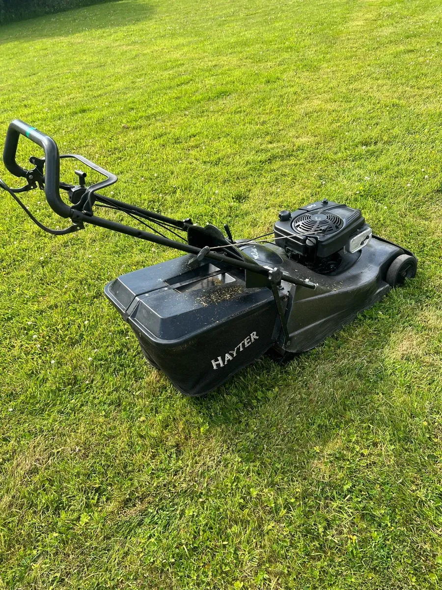 Lawnmower Hayter 56 pro 22 inch cut - Image 2