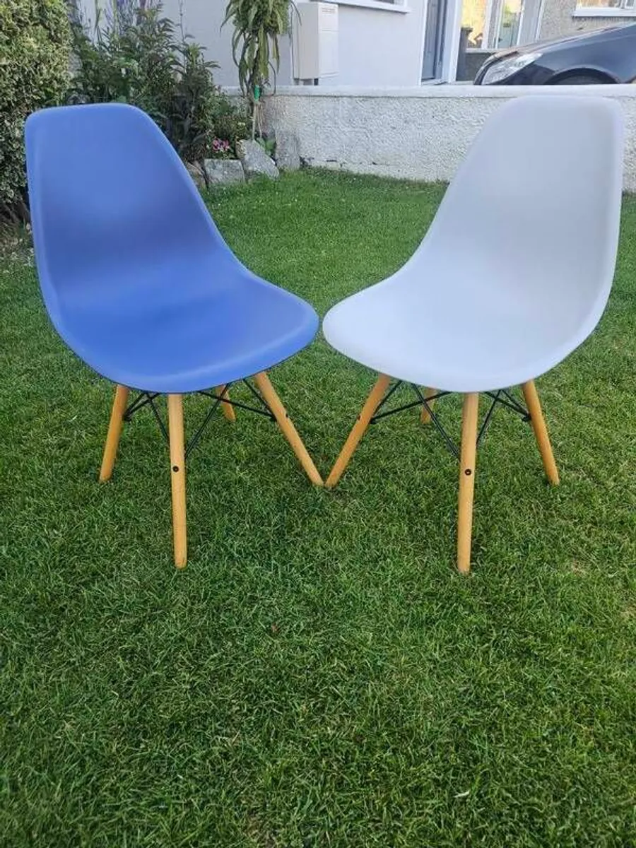 Six Sklum dining chairs