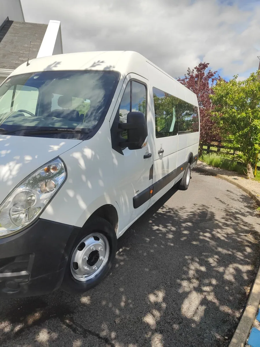 2010   17 seater bus twin wheel - Image 3