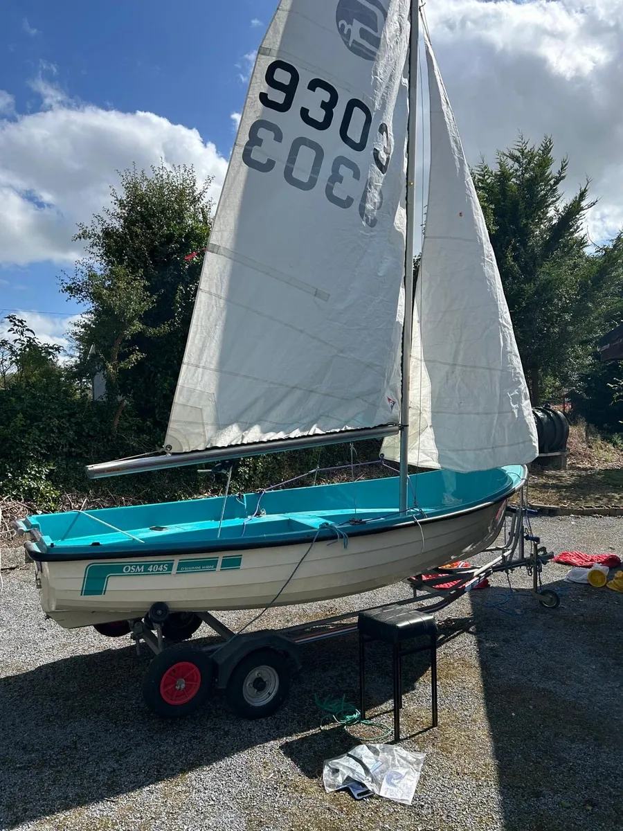 OSM 13ft 5in 404 fibreglass clinker boat - Image 1