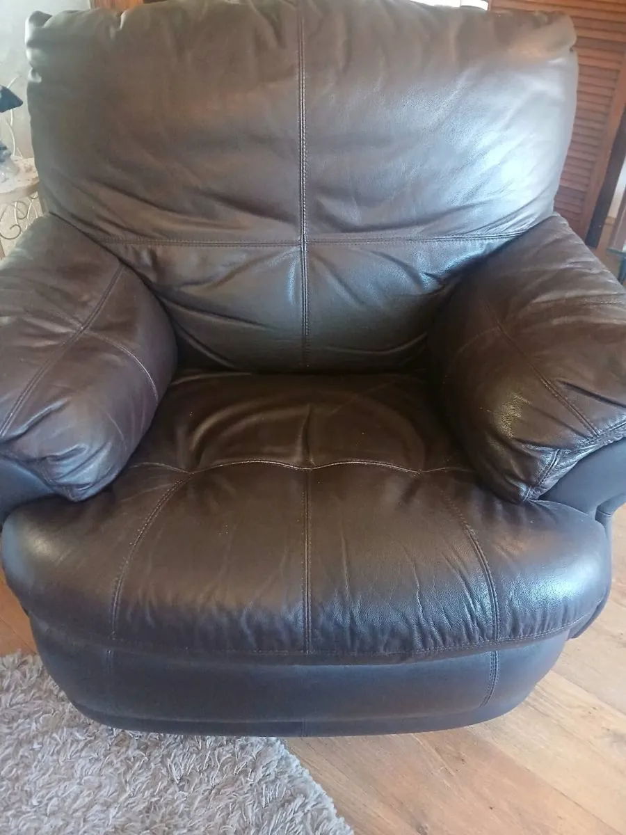 Leather two seater and one recliner chair - Image 2