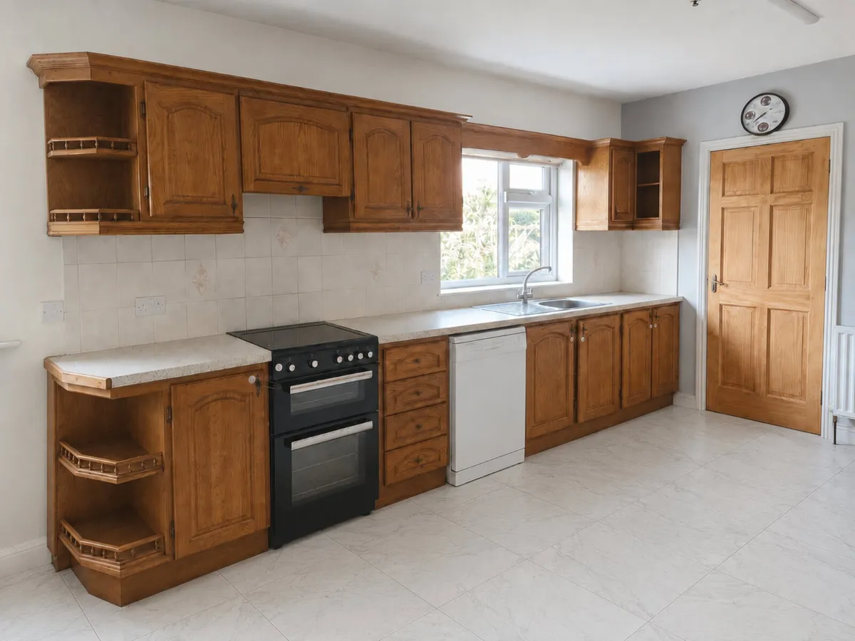 Solid oak kitchen - Image 2