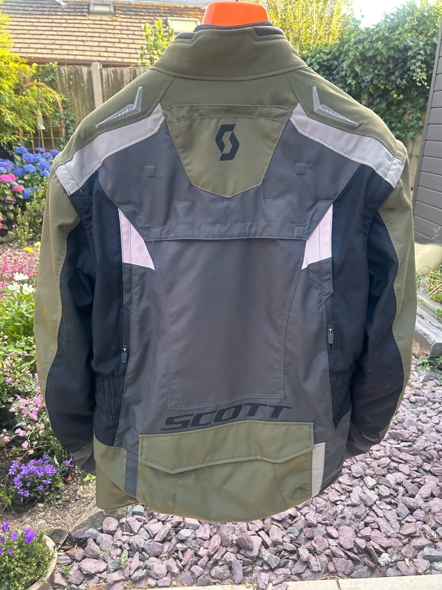 Scott adventure waterproof  jacket xxl - Image 4