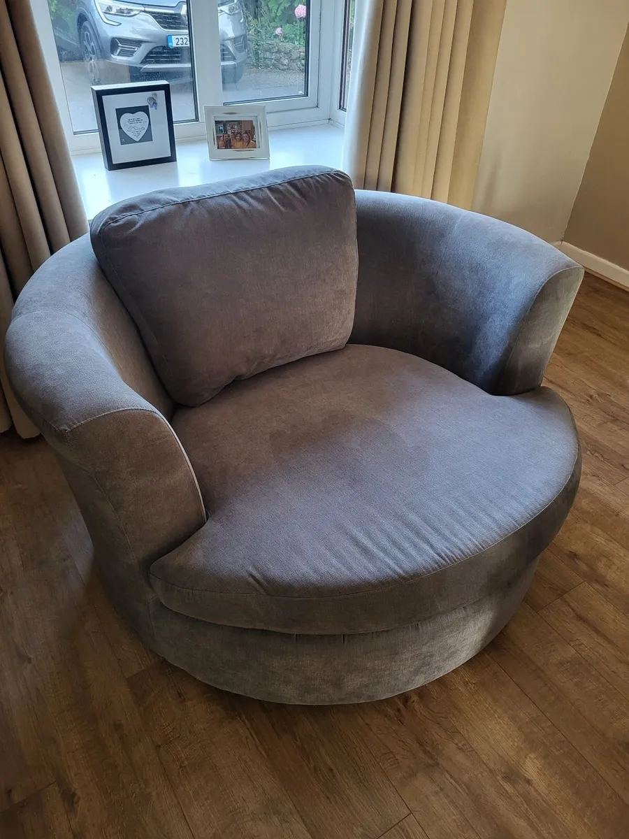Swivel Cuddle Chair - Image 1