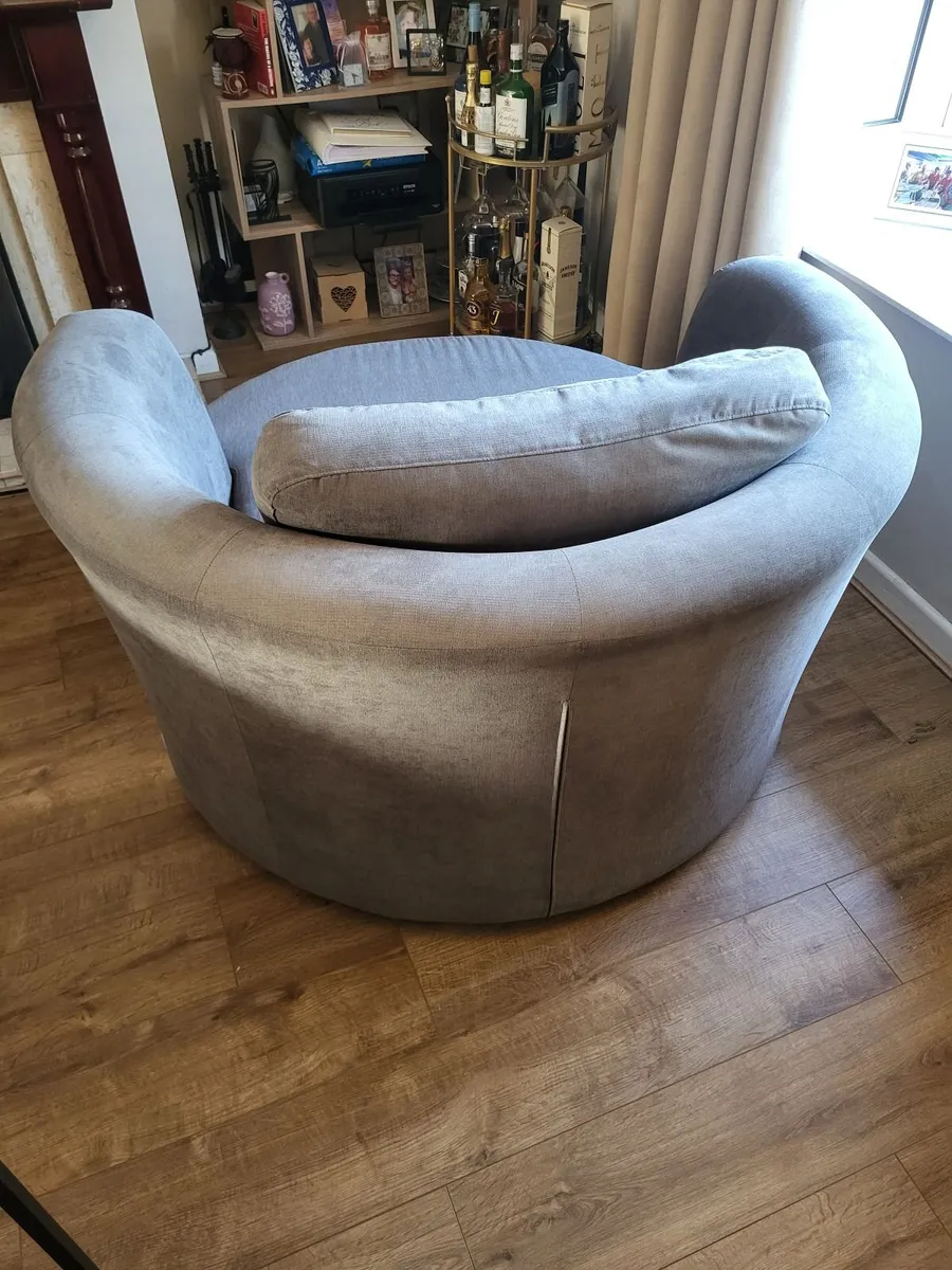 Swivel Cuddle Chair - Image 4