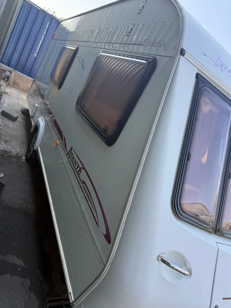 Caravan - Image 2