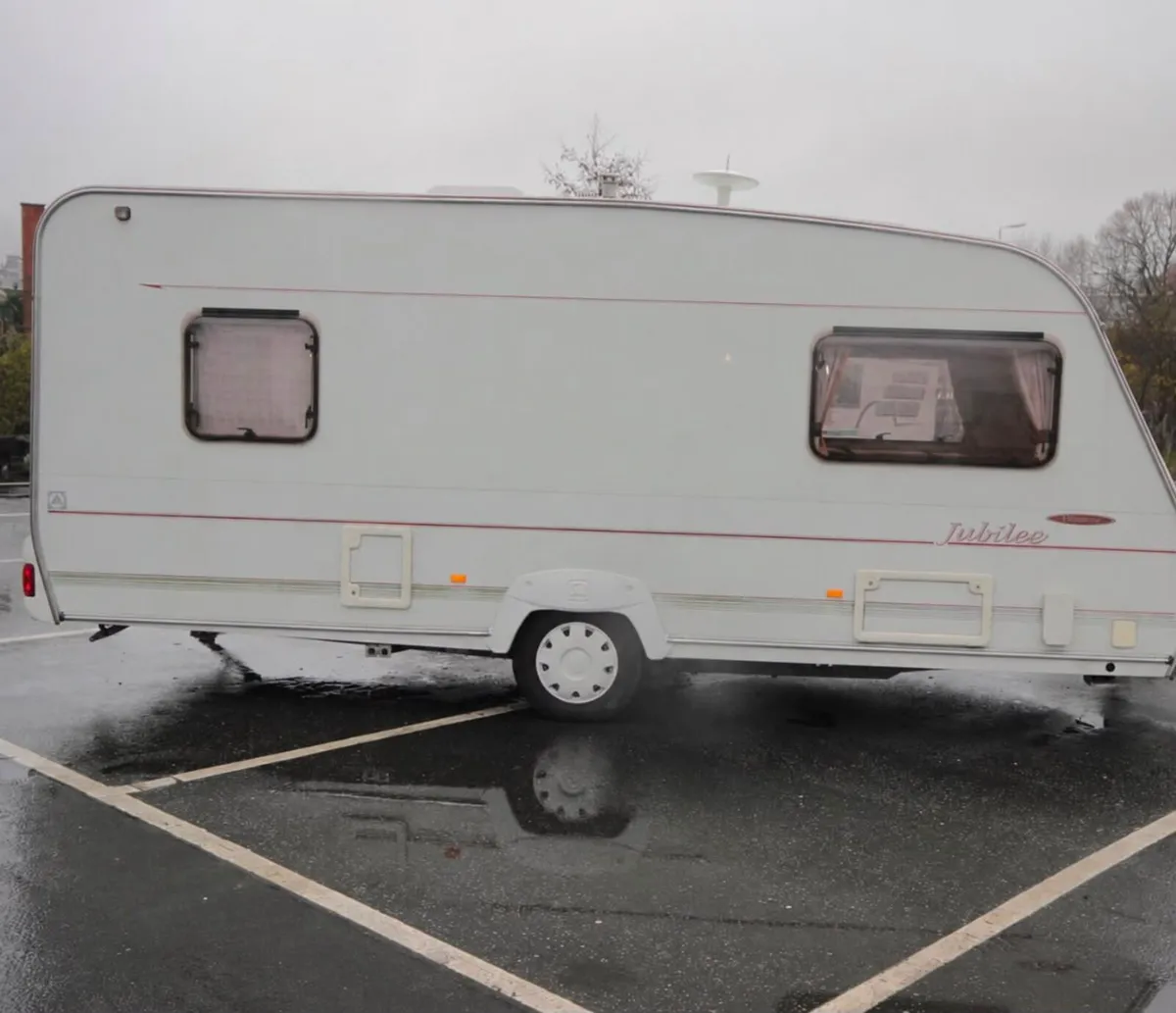 Lightweight 2008 Ace 5/6 berth with Full Awning - Image 2