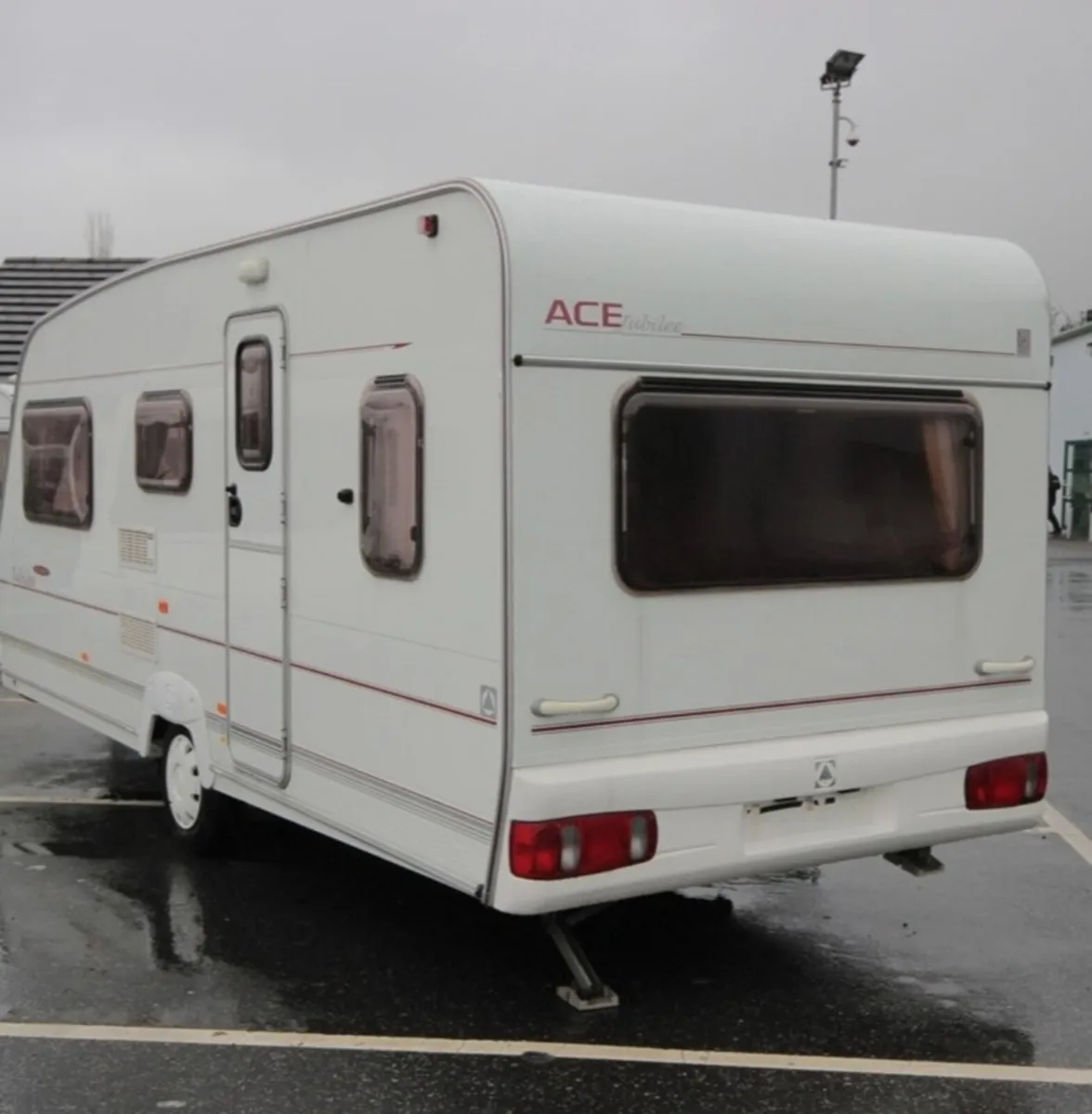 Lightweight 2008 Ace 5/6 berth with Full Awning - Image 3
