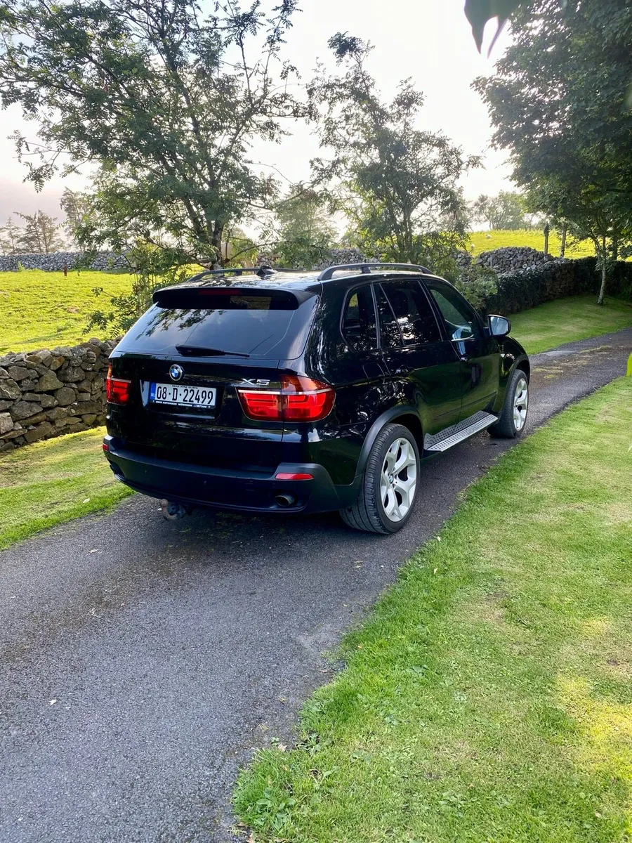 BMW x5 crew cab - Image 2