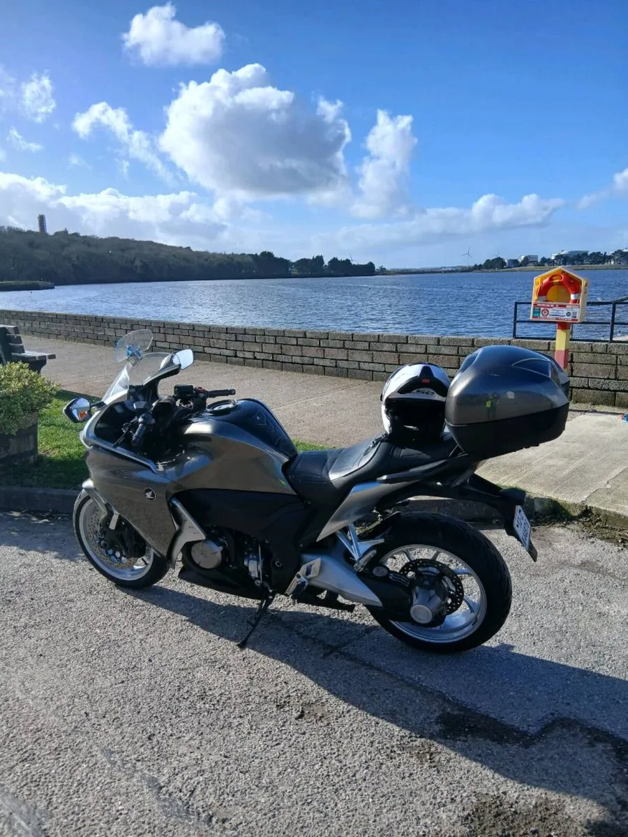 Vfr 1200 F - Image 3