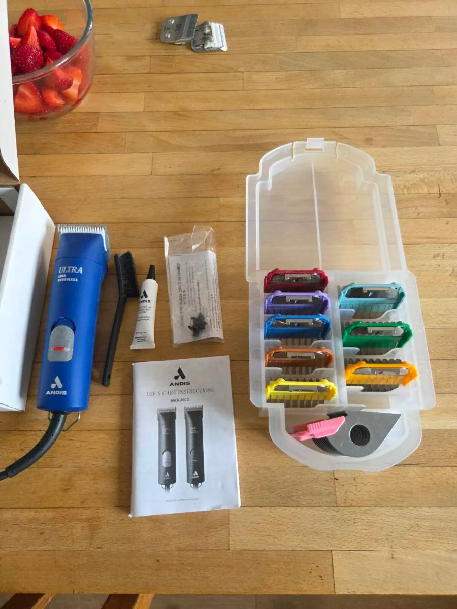 Andis Ultraedge Dog Clippers - Image 2