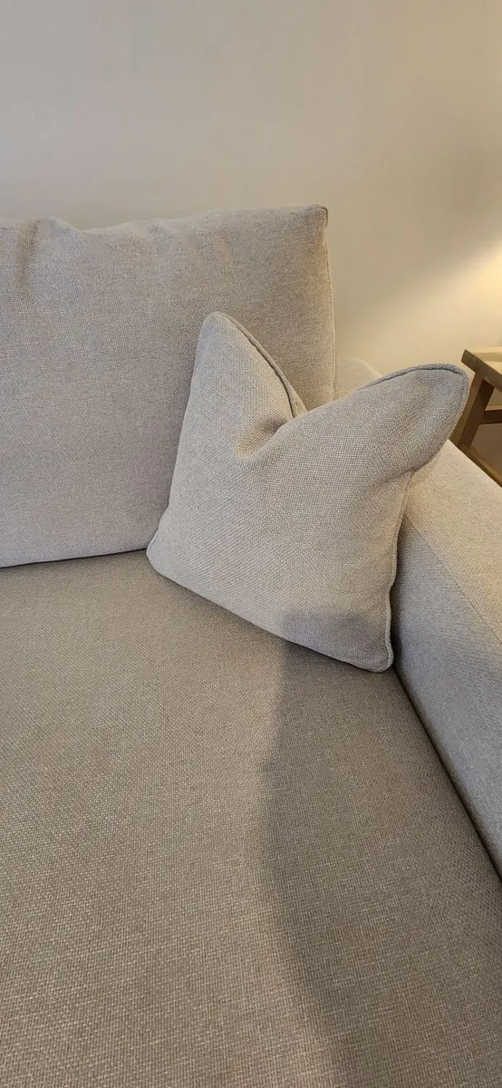 Finline Furniture L Shaped Sofa - Image 3